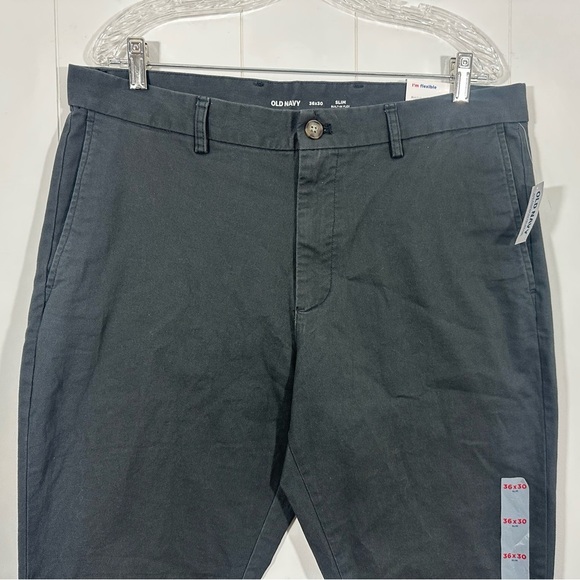NWT Old Navy Mens Gray Slim Pants Built-In Flex Size 36x30 Flat Front - Picture 2 of 9